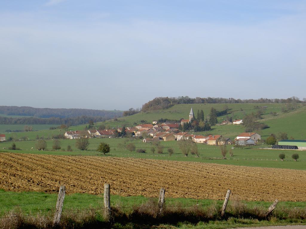 Doncourt-sur-Meuse La Maison De Marie-Claire المظهر الخارجي الصورة
